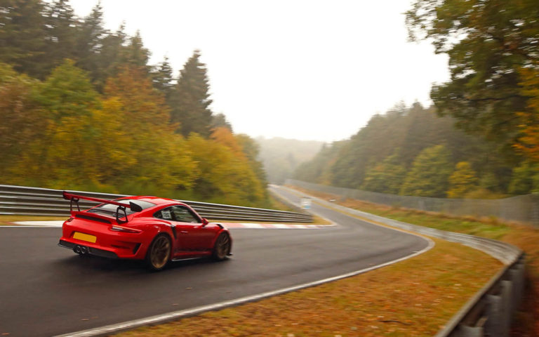 DN Events - Nurburgring - Porsche braking for the corner