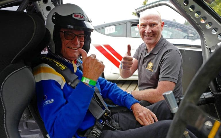 DN Events - Nurburgring - Ringmeisters giving the all clear